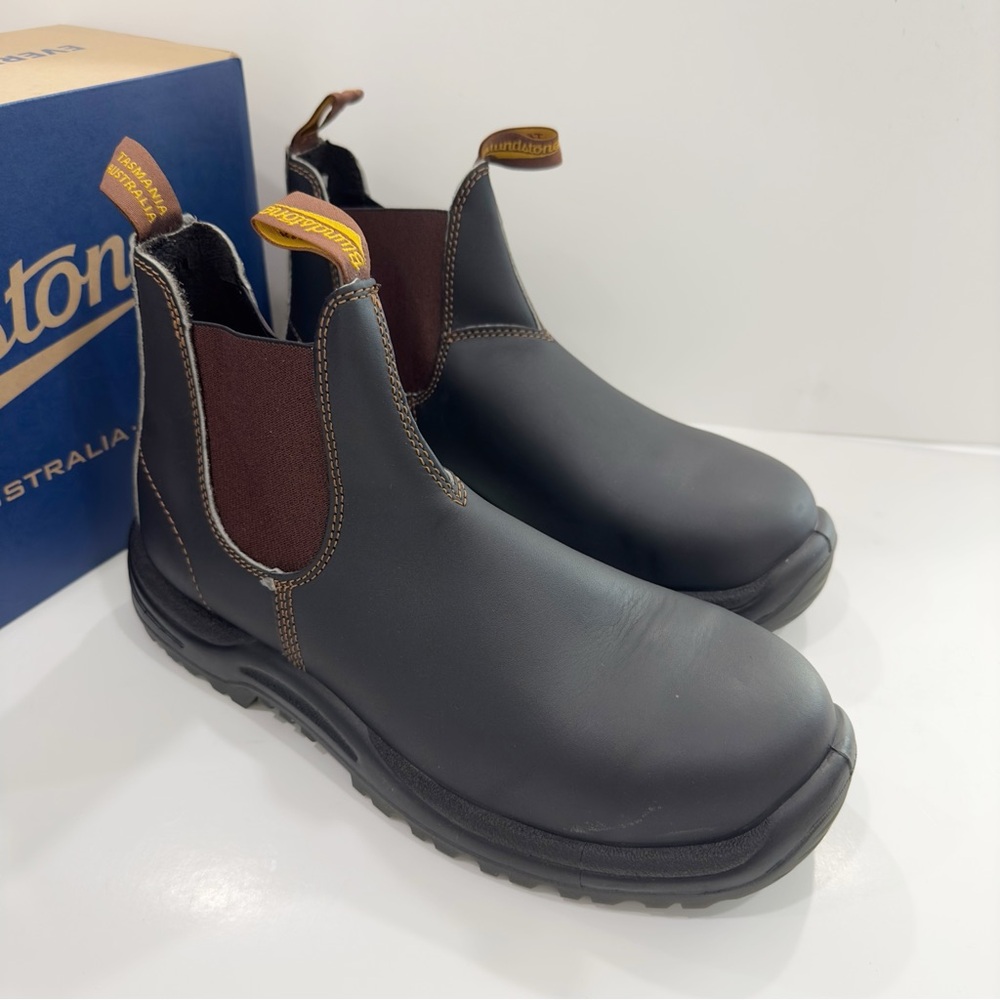 Blundstone 172 Men’s Safety Toe Chelsea Ankle Boots- leather upper